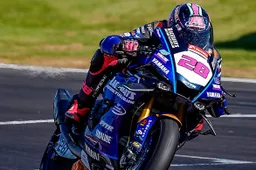 Implacabile Bradley Ray: tris nel British Superbike