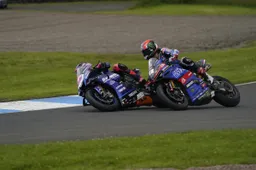 Ray vince ancora nel BSB a Knockhill, Redding buona la prima