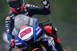 Bis di Bradley Ray nel BSB a Knockhill, Redding sprofonda