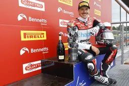 King of Brands: Scott Redding incanta nel British Superbike