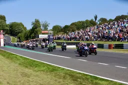 British Superbike: show, pubblico e spettacolo a Cadwell Park