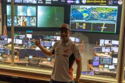 Jorge Lorenzo ritarda il decollo: 'Houston abbiamo un problema'