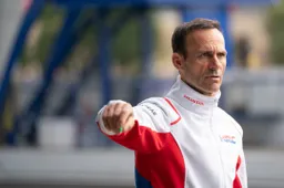 MotoGP, Alberto Puig: "I Marquez sono piloti, non vedo fratelli"