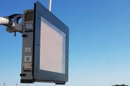 MotoGP, a Portimao debuttano i pannelli luminosi