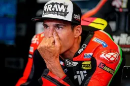 MotoGP, Aleix Espargarò sanzionato: perde tre posizioni in griglia