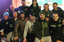 Valentino Rossi sui kart prima dello scambio con Lewis Hamilton