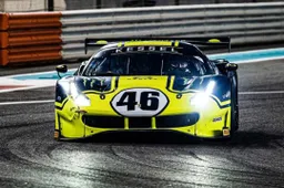 Valentino Rossi sul podio della 12 Ore del Golfo: 1° nella categoria Pro Am