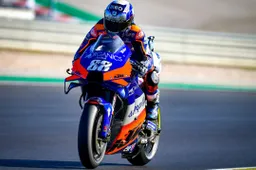 MotoGP Portimao: Storico Oliveira, la prima pole arriva in casa!