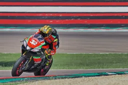 CIV Superbike Imola, Gara 2: Lorenzo Savadori, un pilota solo al comando