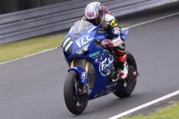 8h Suzuka: 71 equipaggi iscritti, Schwantz, De Puniet, Haga e due italiani al via