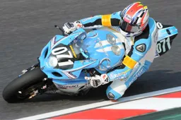 8h Suzuka: BMW balza in testa nelle seconde libere, caduta per Kevin Schwantz