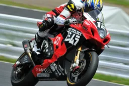 8h Suzuka: la situazione a metà gara, Yoshimura conduce su HARC-PRO e F.C.C. TSR