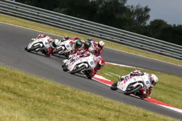 British Talent Cup: Vittoria di Strudwick in una Gara 2 incidentata a Snetterton