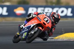 CEV Moto3, Portimão: Pedro Acosta, prima vittoria per +0.017 su Artigas