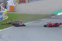 MotoGP Barcellona, Libere 1: Acosta e Fernandez, che pasticcio in Tech3