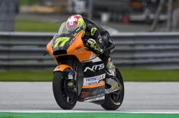 Moto2: Dominique Aegerter con NTS RW Racing GP a Portimao