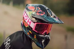 Airoh strizza l'occhio ai giovanissimi: Connor e Twist 3 tripudio di colori