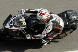 BSB Brands Hatch Indy Prove Libere 1: svetta Alastair Seeley