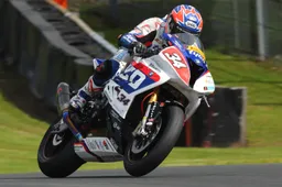 BSB: il ritorno di Alastair Seeley, con i colori della RAF in sella ad una BMW