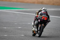 Moto3, Thailandia: Arenas beffa Dalla Porta all'ultima curva