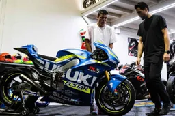 MotoGP, Suzuki: un regalo speciale per Aleix Espargaró