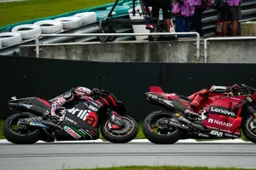 MotoGP, Aprilia a caccia della Ducati: meno errori e spinta dal team cliente