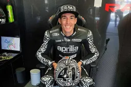 MotoGP, trattativa Aprilia-Espargarò: rinnovo o ipotesi collaudatore