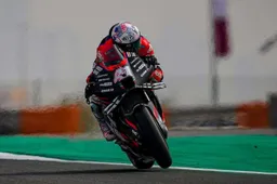 MotoGP, Espargarò-Vinales primo contatto: "Si è subito scusato"