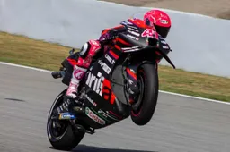 MotoGP, il box di Aleix Espargarò alla carica: "Adesso sembra invincibile"