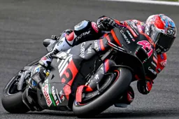 MotoGP, Aleix Espargaró esasperato: l'Aprilia si ferma un'altra volta