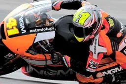MotoGP Catalunya Prove 1: Aleix Espargaro vola in testa