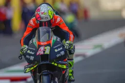 MotoGP Catalunya, Prove 1: Aleix Espargaró in evidenza, segue Morbidelli