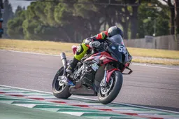 Alessandro Arcangeli e SLP BMW, rinnovo e passaggio nel CIV Superbike