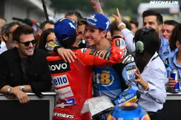 MotoGP, il team Gresini ringrazia Marc Marquez: "Ci ha aiutato tanto"