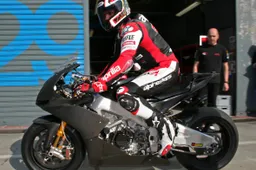 Superbike Test Monza: problemi tecnici per l'Aprilia RSV4