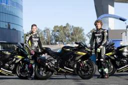 Superbike, Alex Lowes pronto a sfidare Bassani: "Non sento pressione"