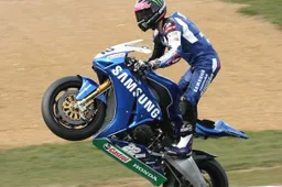 BSB: Alex Lowes Campione British Superbike 2013