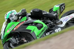 BSB: divorzio tra Alex Lowes e MSS Colchester Kawasaki