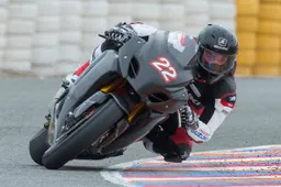 Superbike: Crescent Suzuki convince ad Almeria