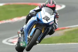 BSB Oulton Park Prove 2: Lowes per 0"027 su Byrne