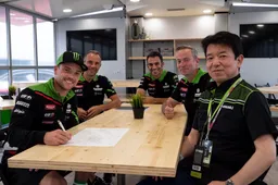 Superbike, UFFICIALE: Alex Lowes rinnova con Kawasaki