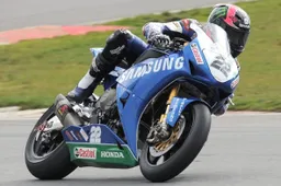 BSB Snetterton Prove 1: Alex Lowes precede Shane Byrne