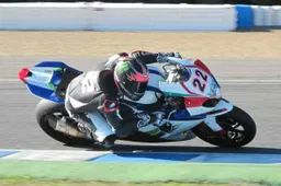 Superbike: ufficiale, Alex Lowes nuovo pilota Crescent Suzuki