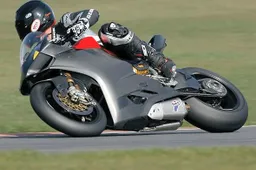 BSB: esordio in UK per Alex Polita con la Ducati 1199