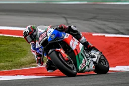 MotoGP, Alex Rins frena: "Adesso è troppo tardi"