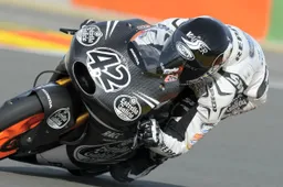 Moto3: Alex Rins operato alla mano destra, salta i Test di Jerez