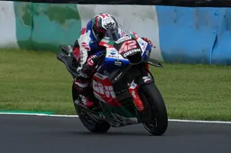 MotoGP: Alex Rins ci ha provato, il suo GP Motegi è concluso