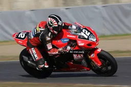 All Japan Superbike: Yoshimura Suzuki all'assalto del titolo con Takuya Tsuda