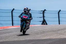 Moto3 Austin: David Alonso imbattibile in pole, Bertelle 7° con sanzione