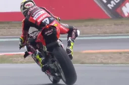 Superbike Most, Prove 3: Pista umida e lavoro inutile, l'affare si complica